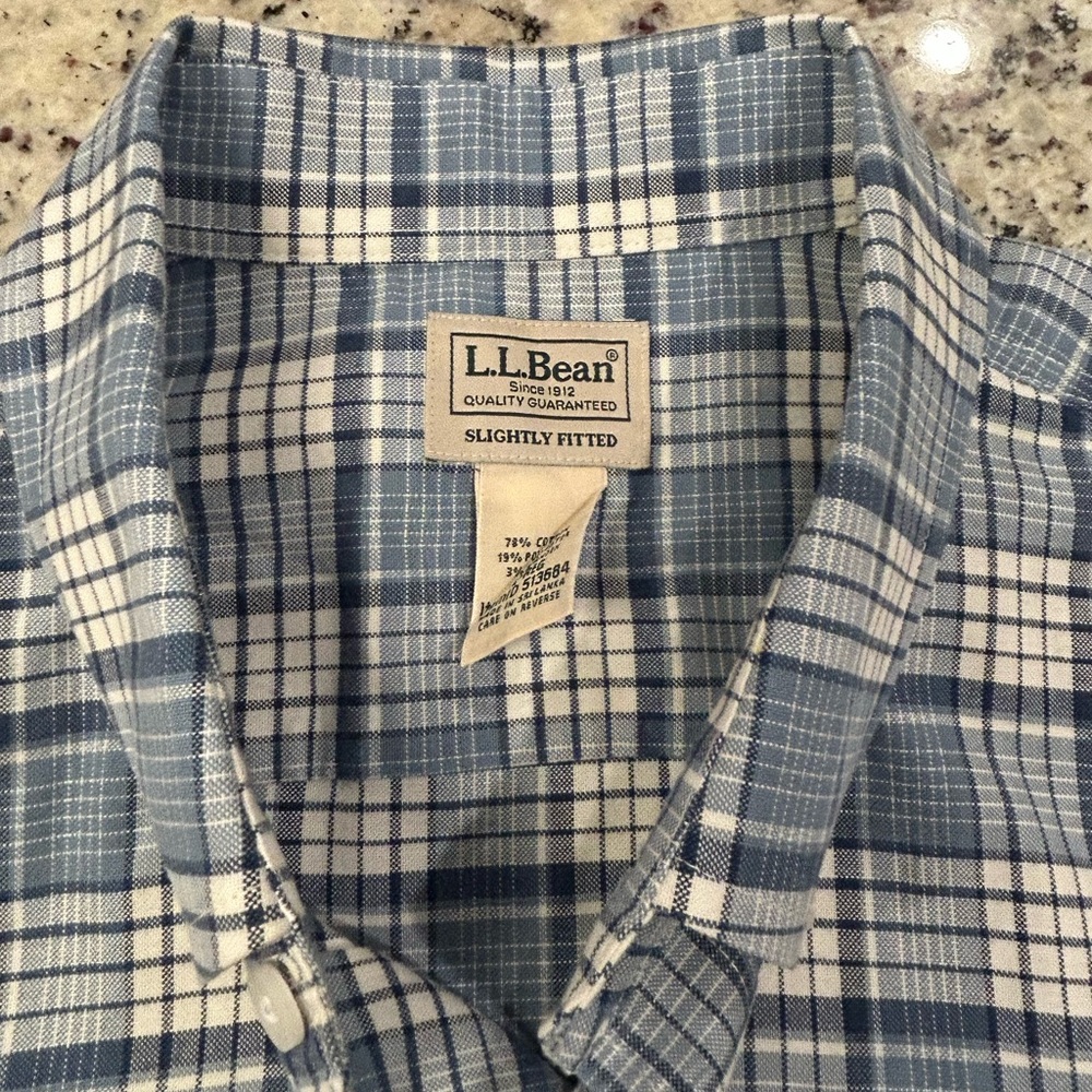 L.L. Bean Men's Casual Navy and White Plaid Shirt Slightly Fitted Large Like New - Picture 6 of 8